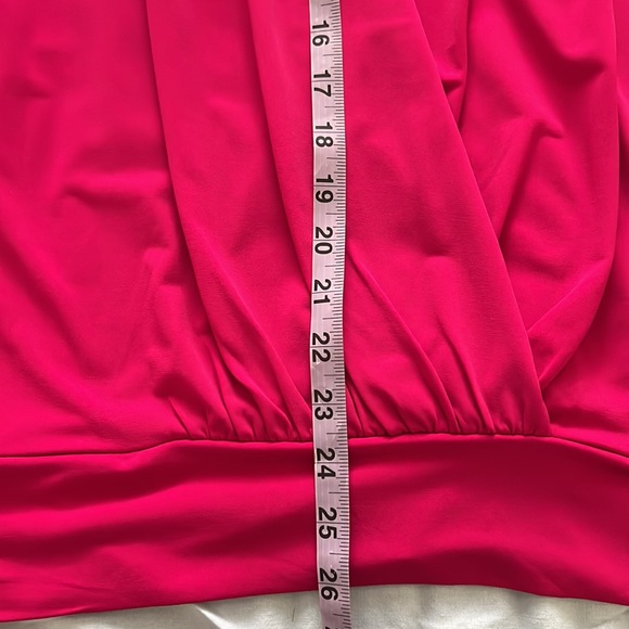 Anne Klein blouse in fuschia - Picture 9 of 9